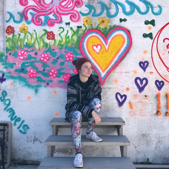 Meet your Posher, Sam - Picture 1 of 1